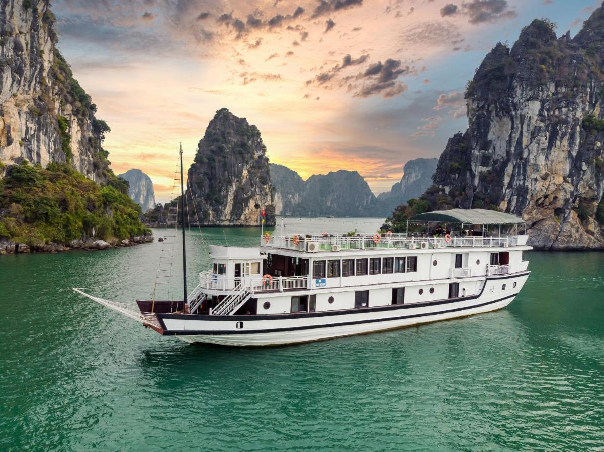 Legend Cruise Hotel Ha Long Bagian luar foto
