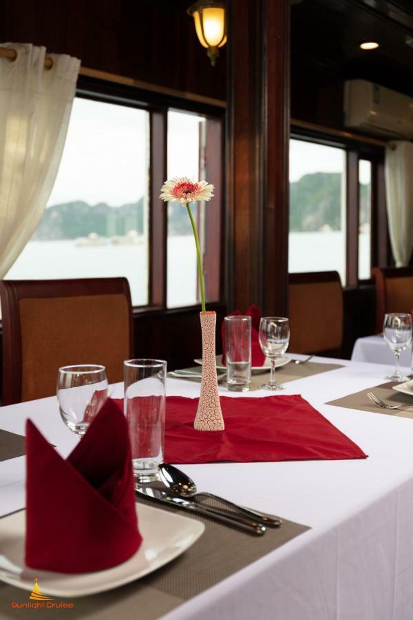 Legend Cruise Hotel Ha Long Bagian luar foto